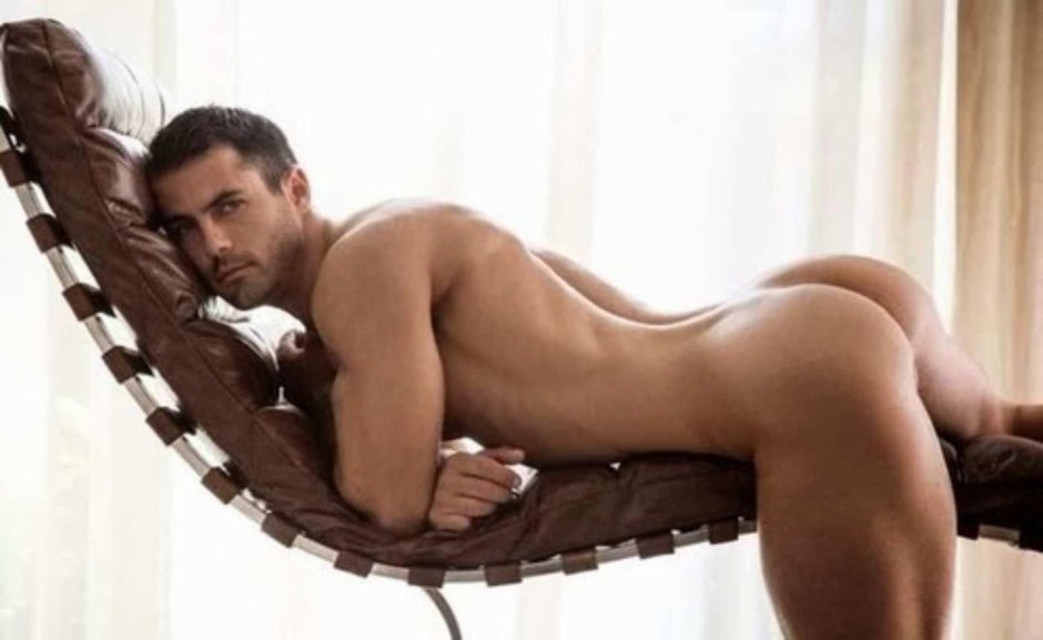 Sexy naked butt guys