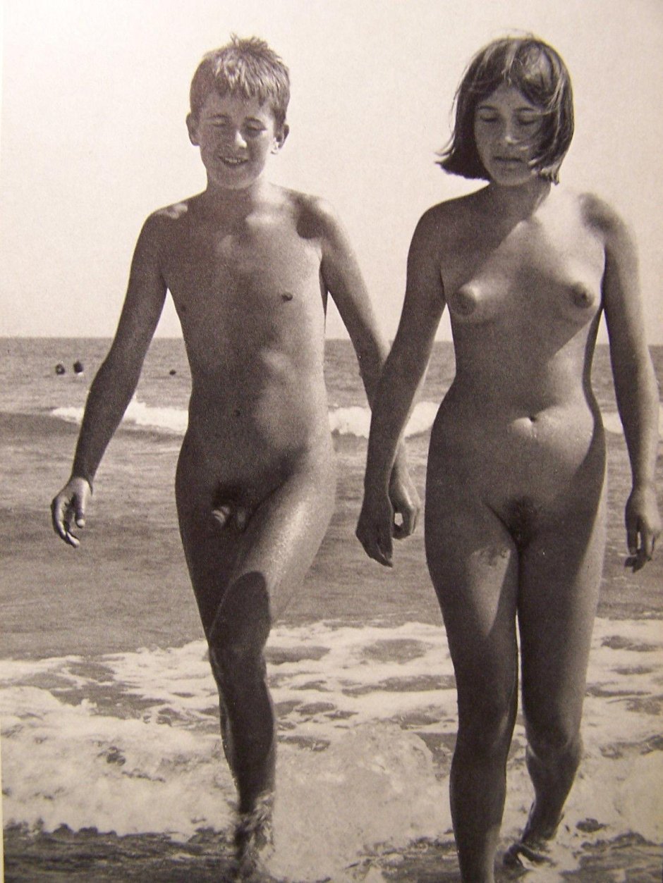 Family Naturism Retro