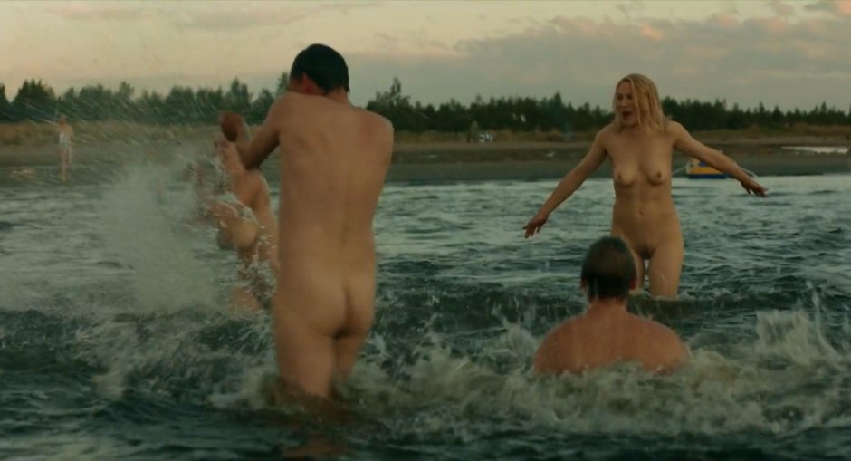 Laura Malmivaara Naked