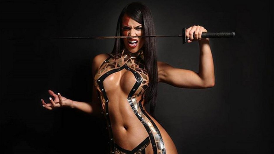 Model Black Tape Prozhect