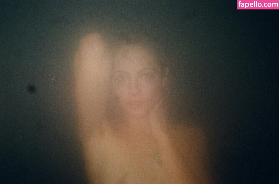 Willa Holland leaked