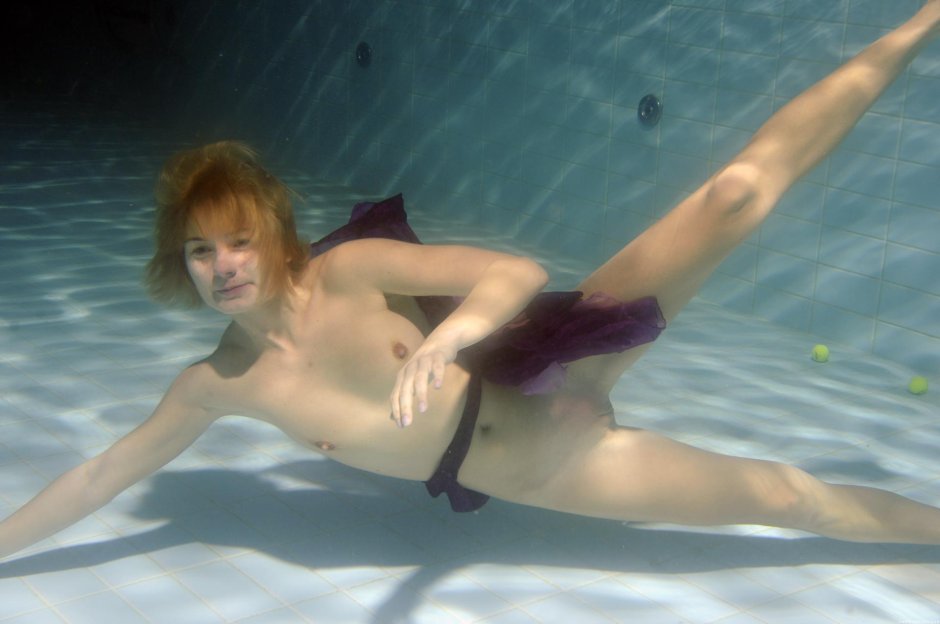 Underwater shootings of naked women