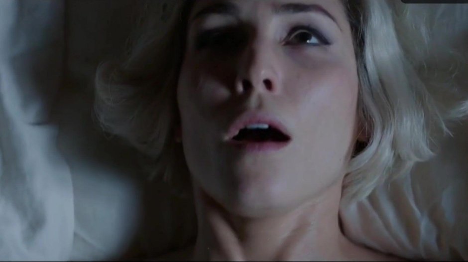 Numi Rasas in the film Strapon