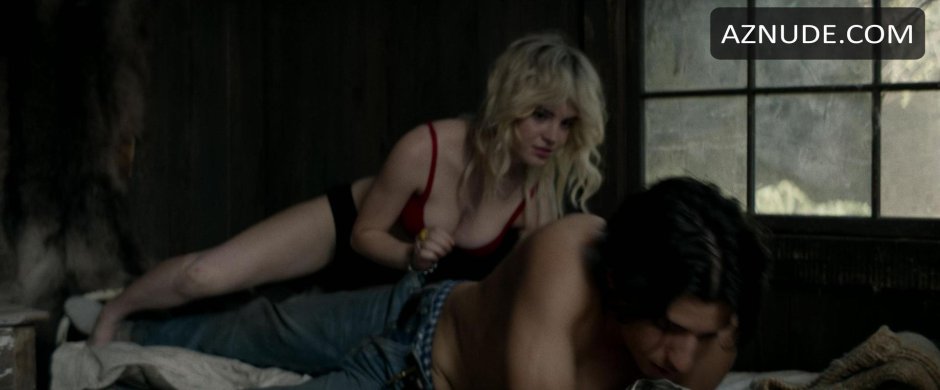 Sophie Thatcher nude in films