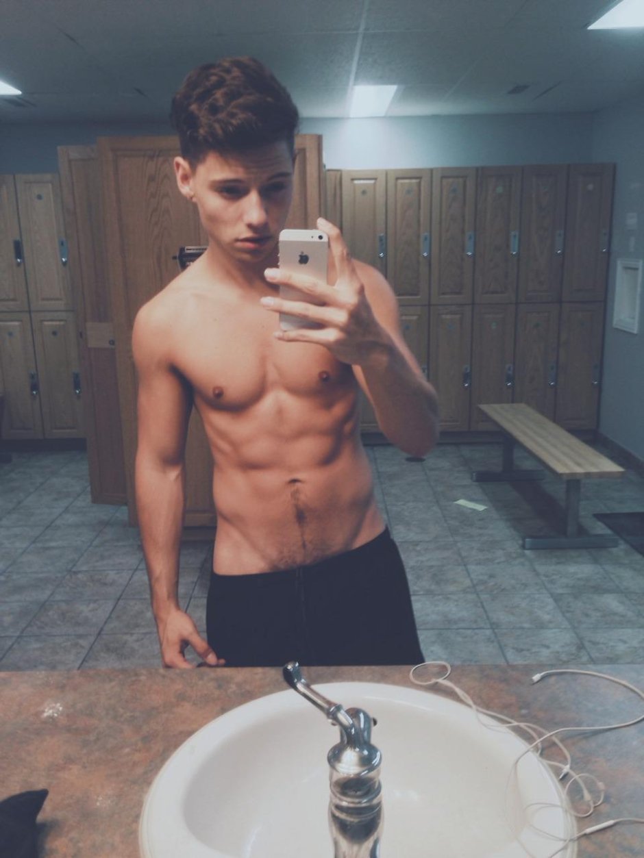 Mark Tsarevsky naked