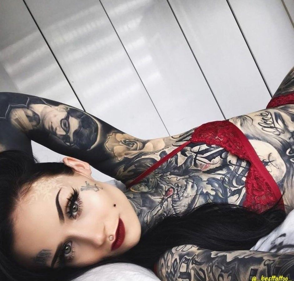 Monami Frost