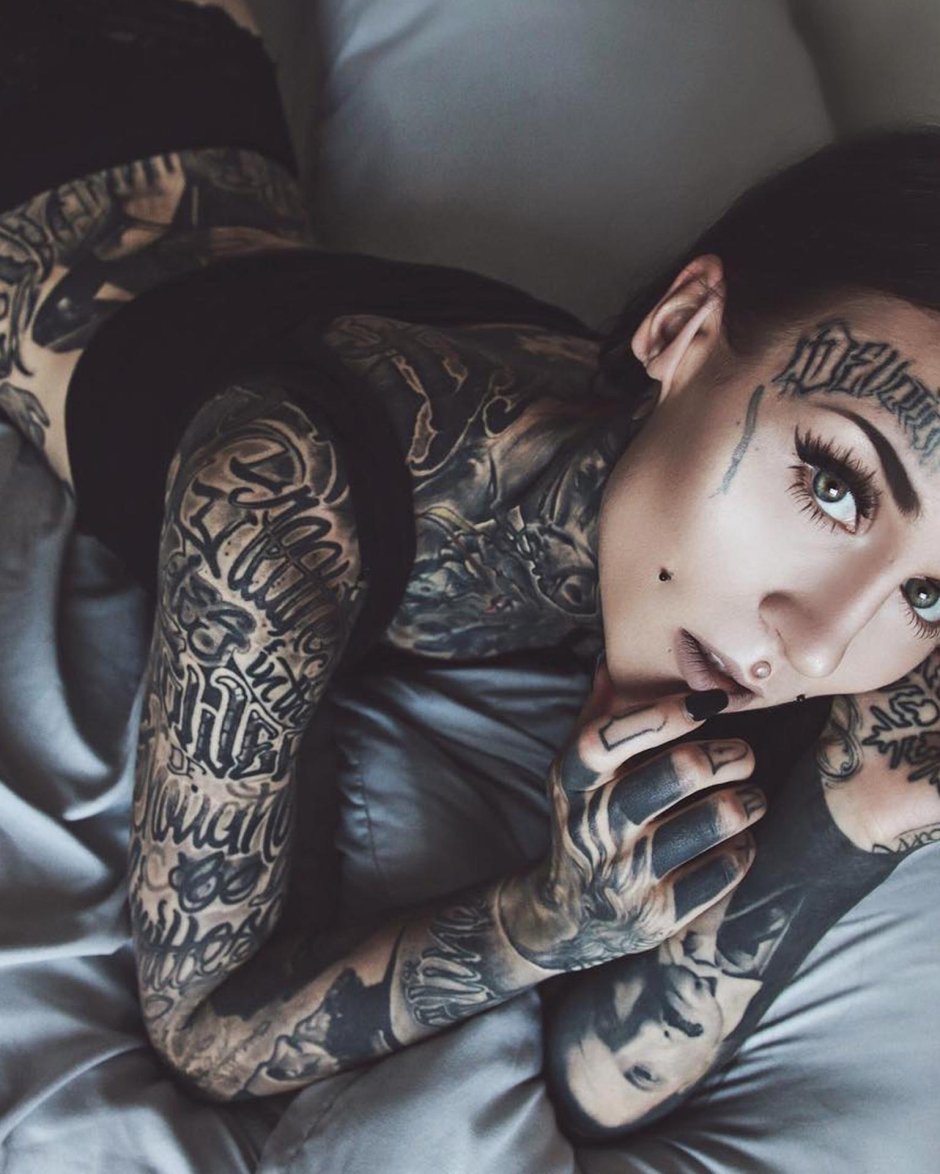 Monami Frost