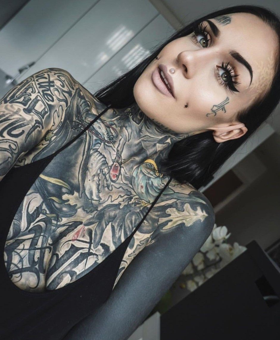 Monami Frost