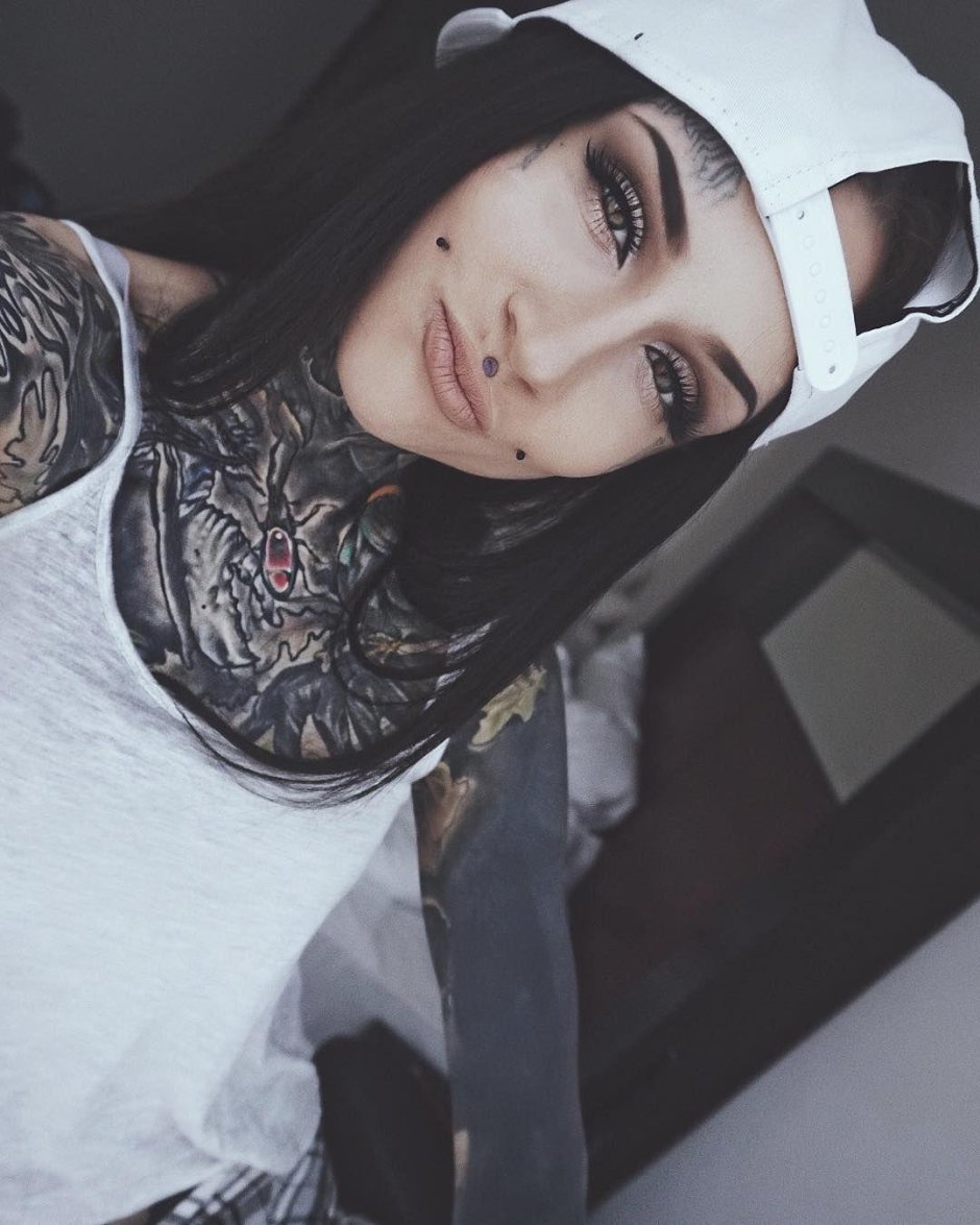 Monami Frost