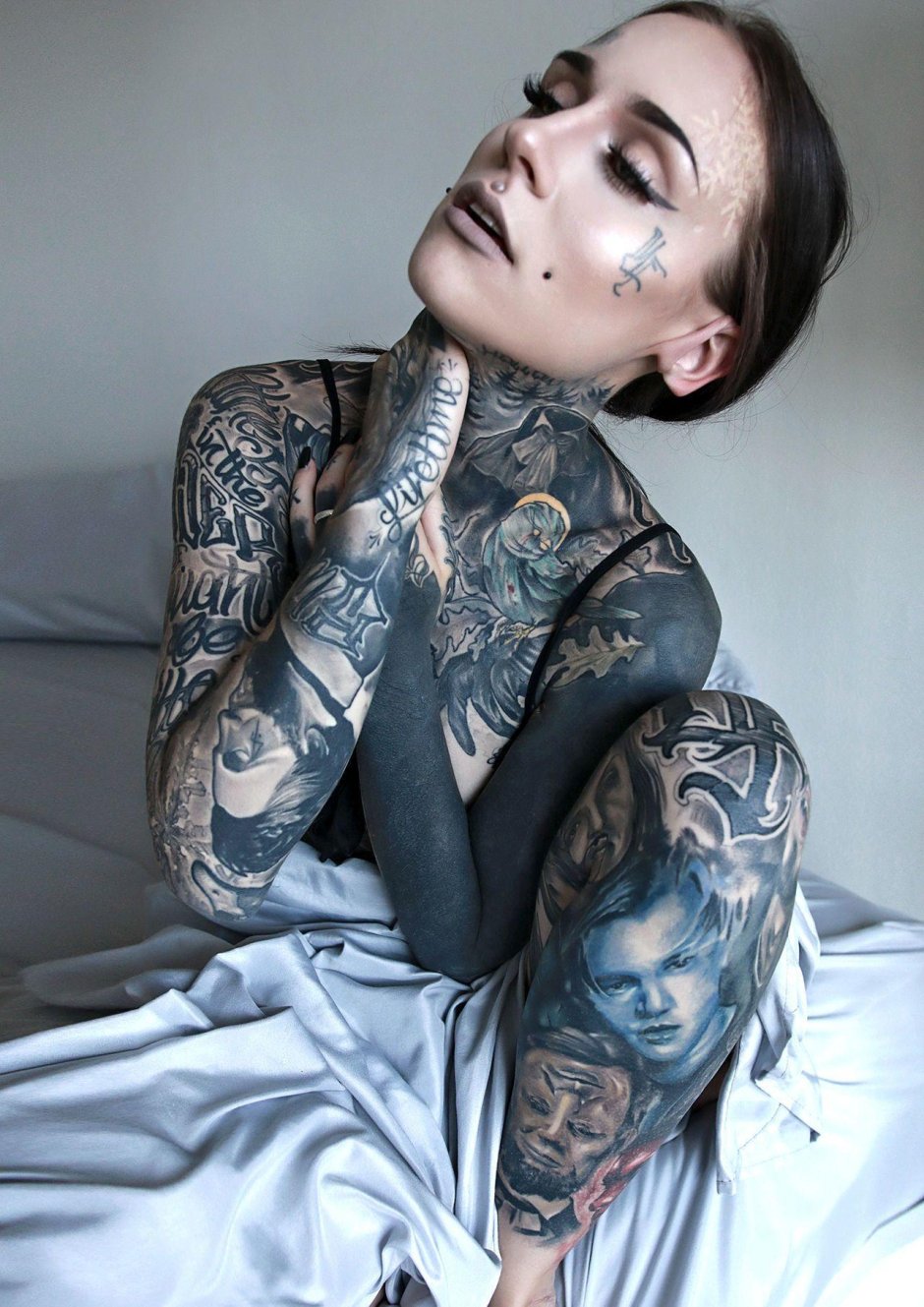 Monami Frost