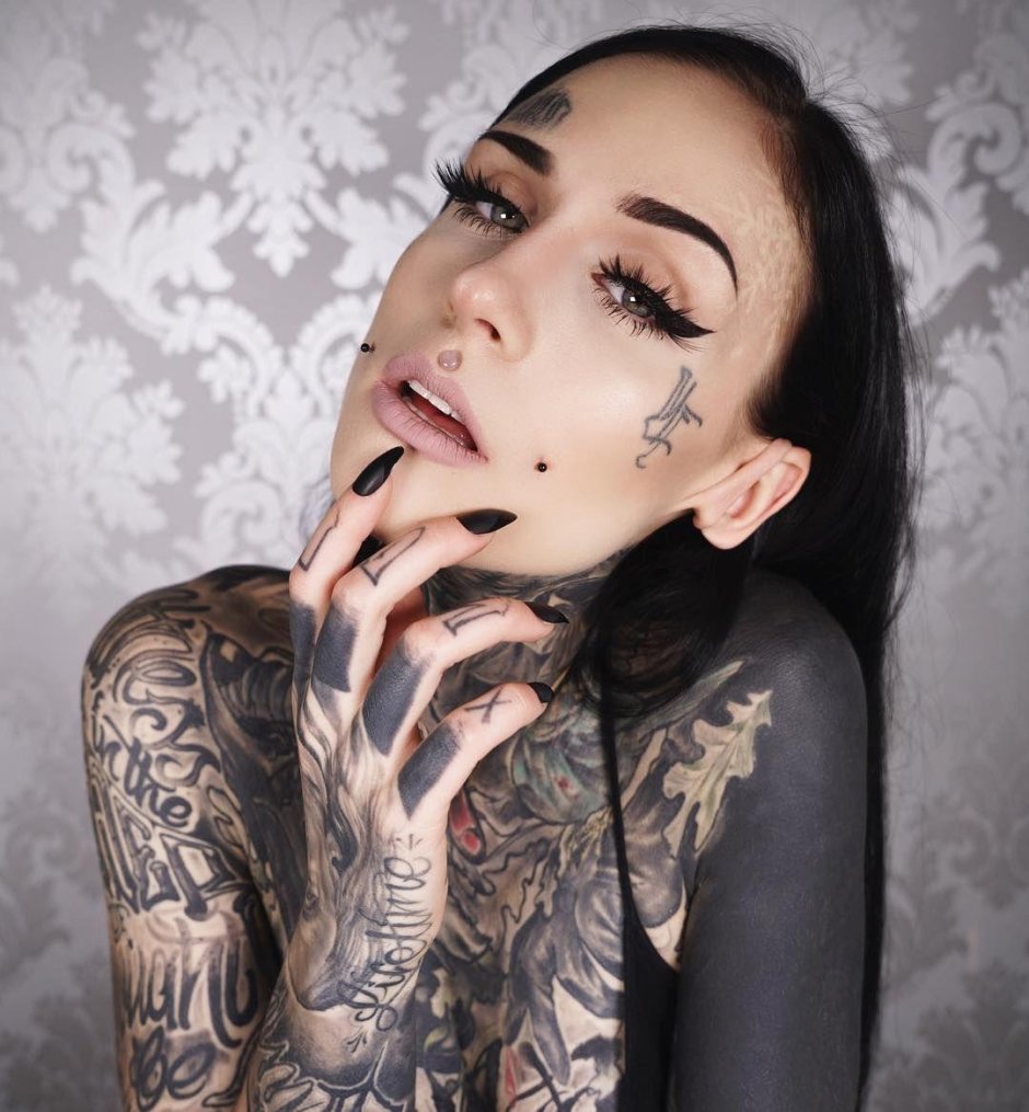 Monami Frost