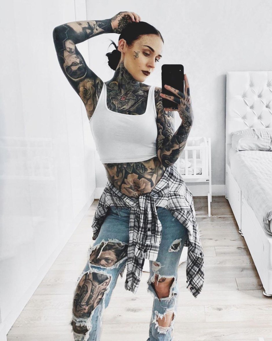 Monami Frost