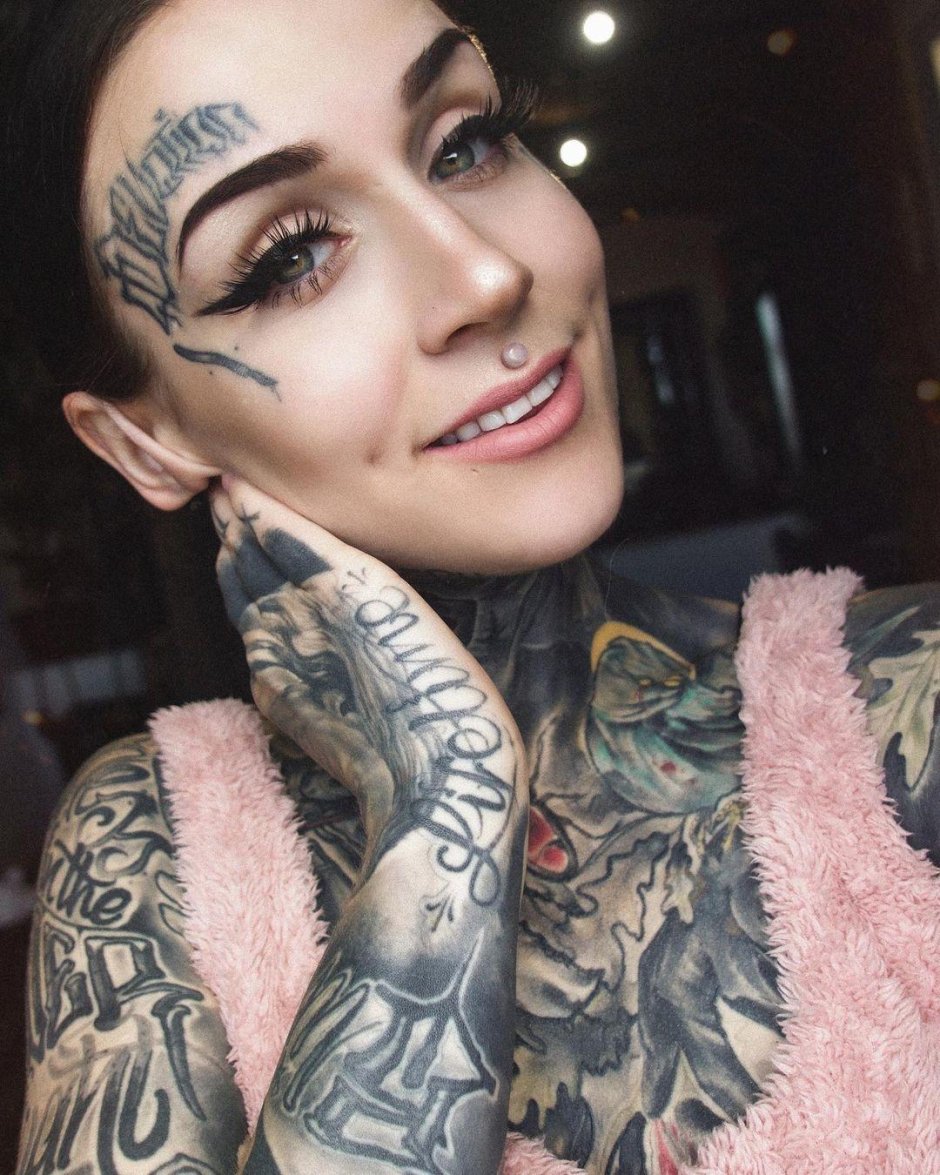 Monami Frost