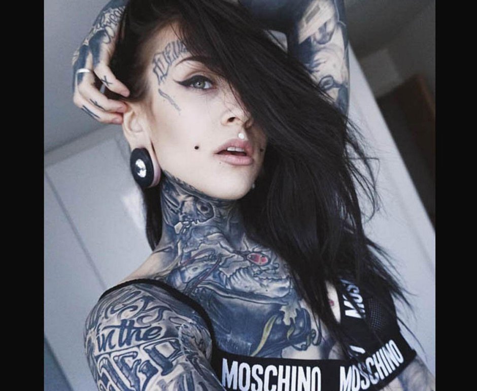 Monami Frost