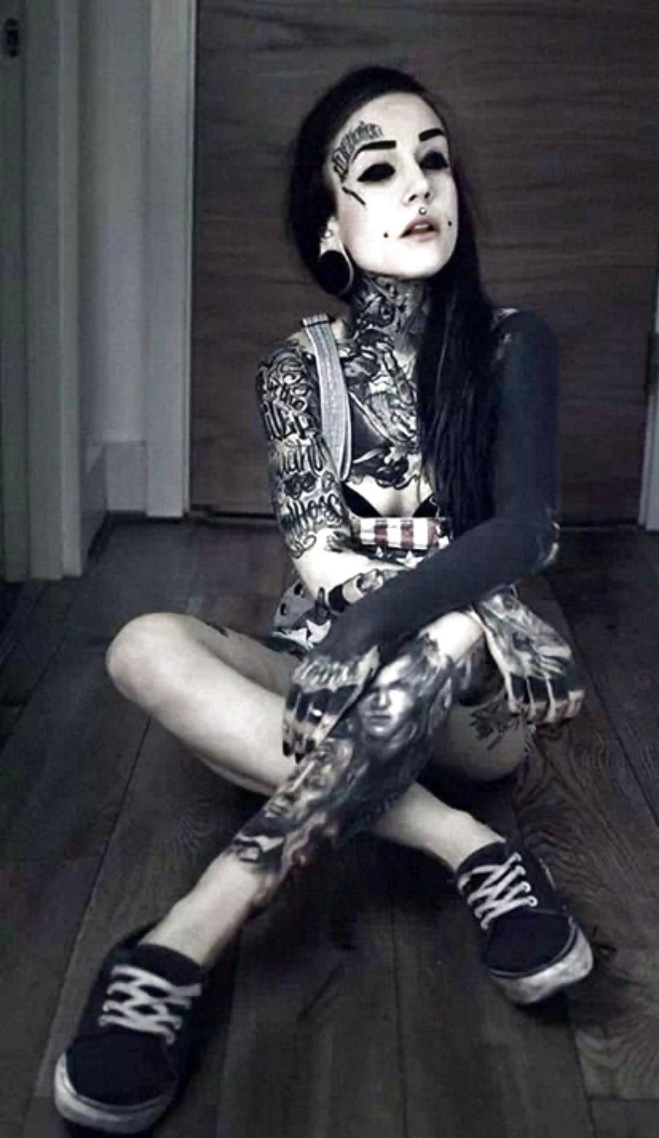 Monami Frost