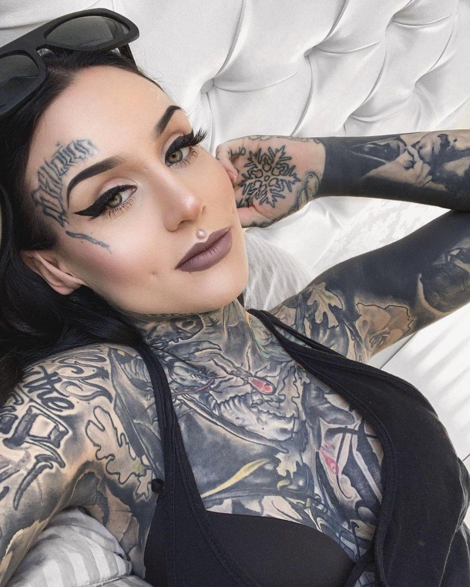 Monami Frost