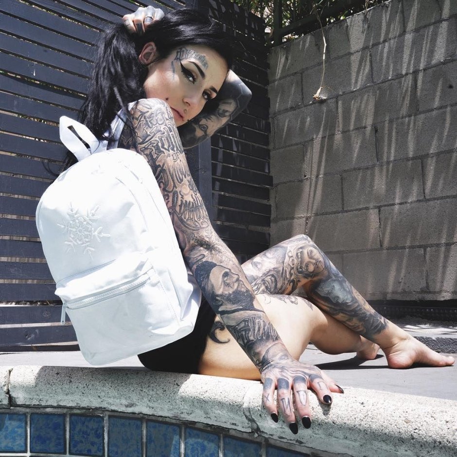 Monami Frost