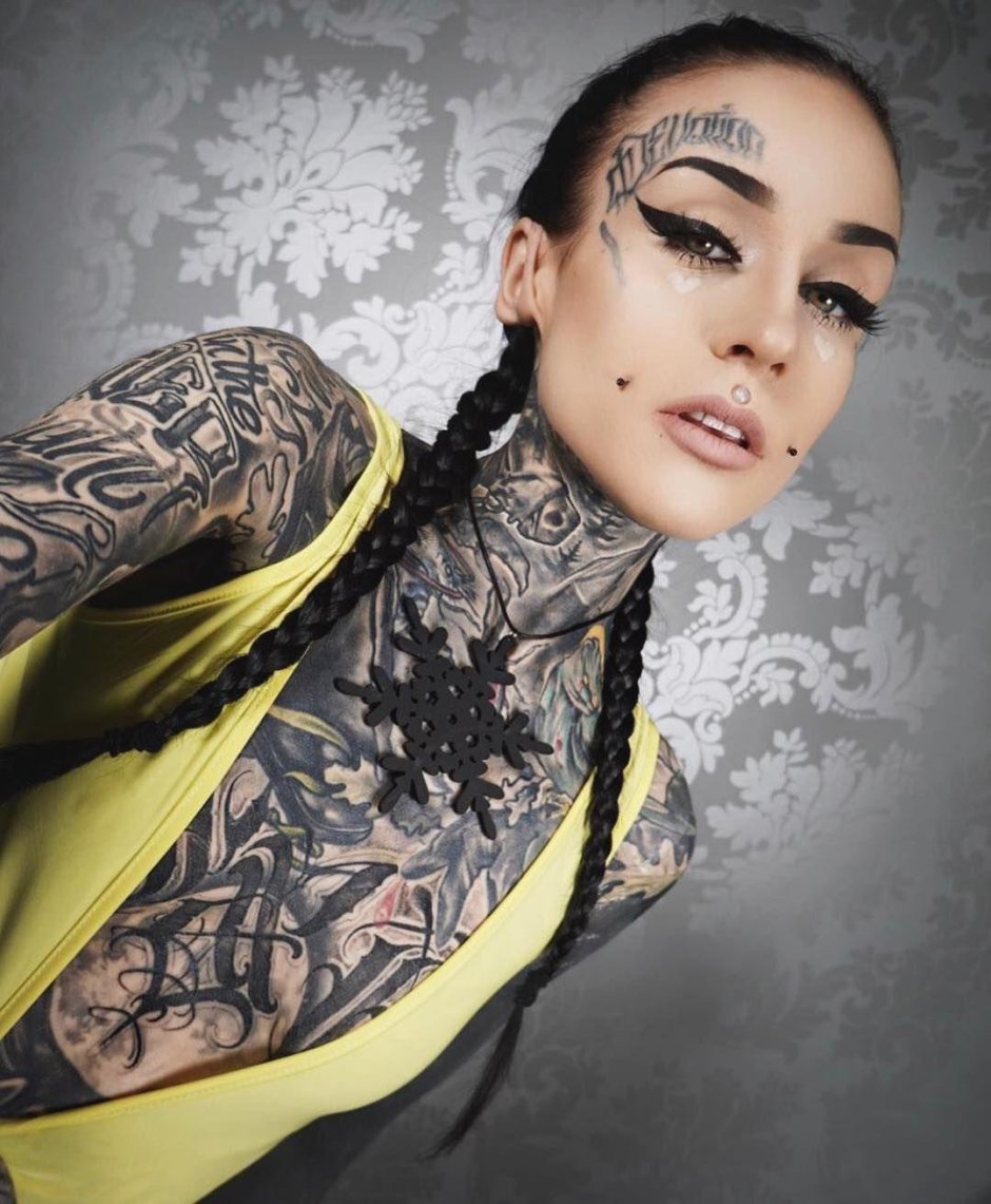 Monami Frost