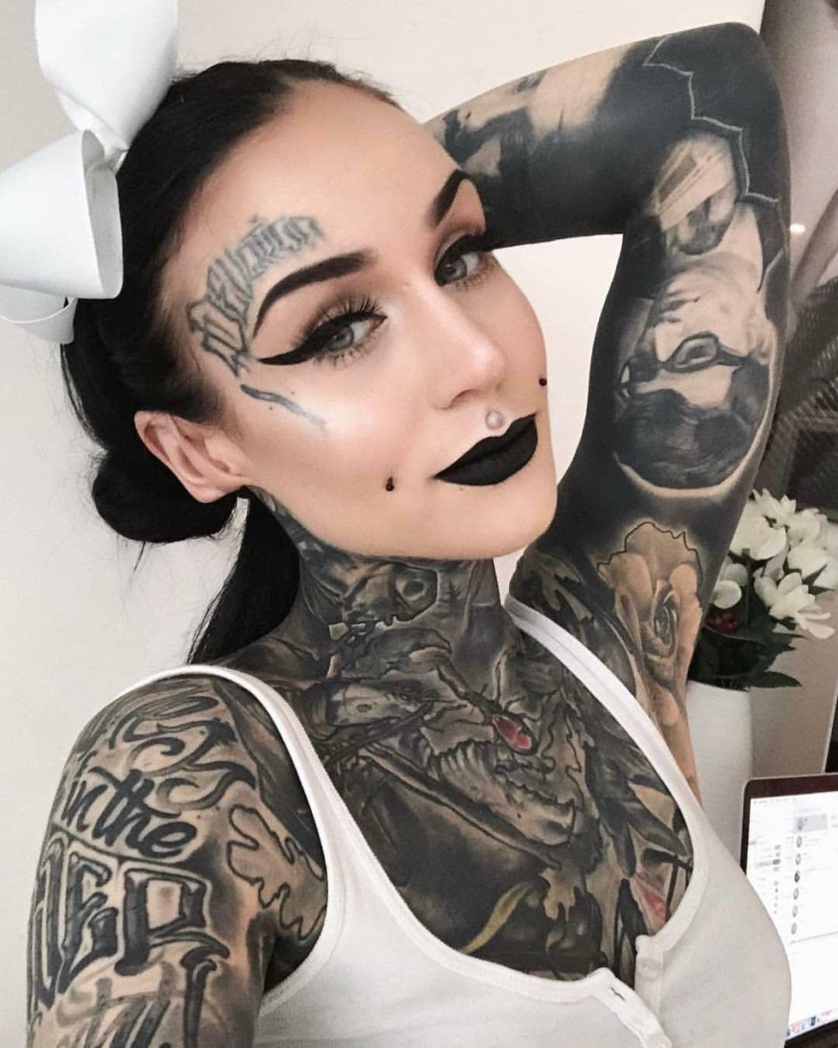 Monami Frost