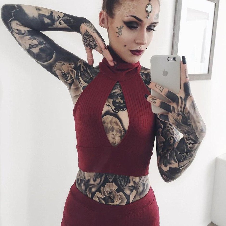 Monami Frost
