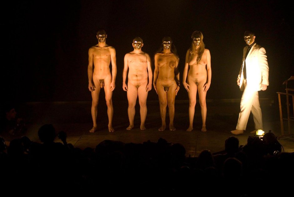 Performance Naked Theater