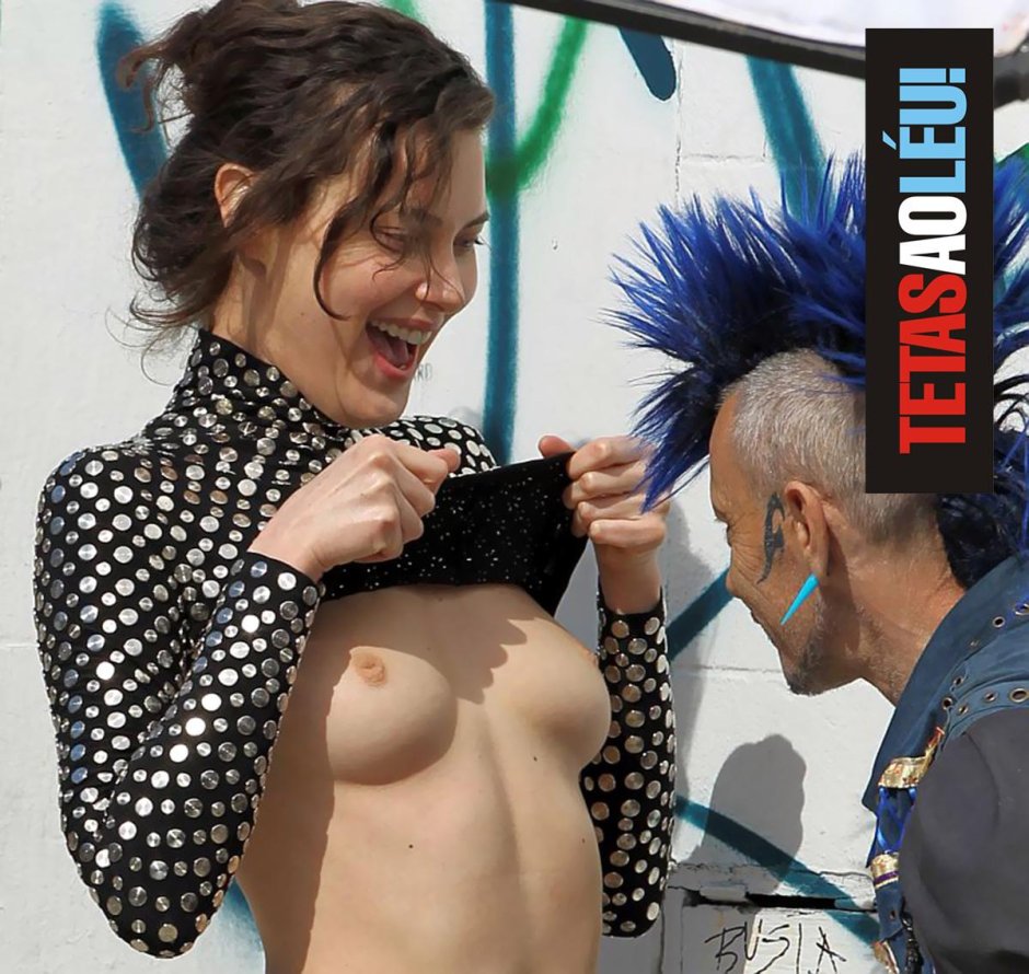 Accidentally showed breasts