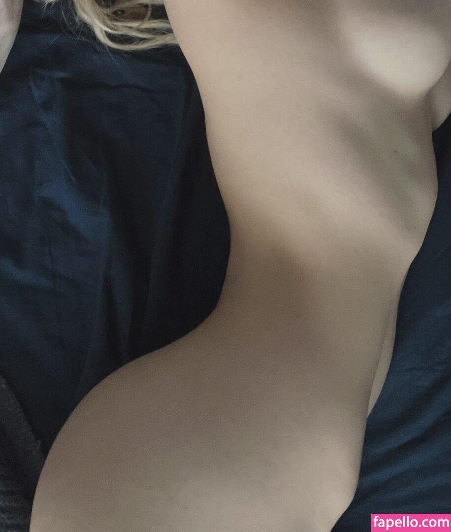 Sarabi Strimmersha Naked