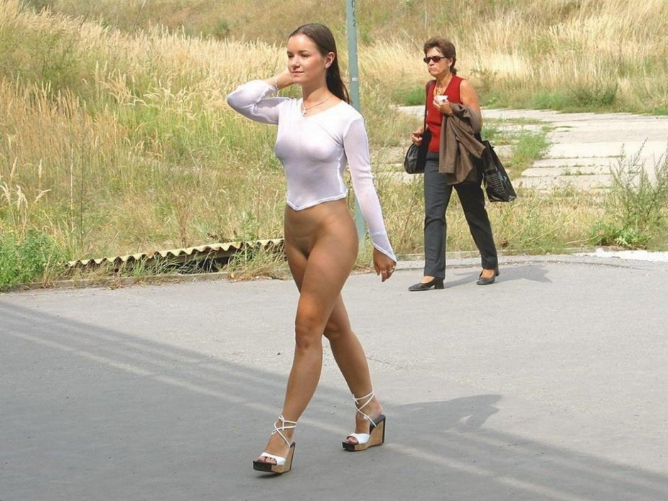 Girls in clothes without panties