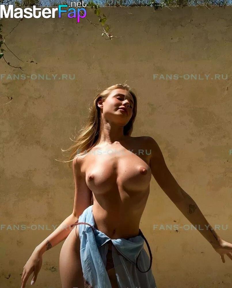 Elizaveta Vasilenko Nu