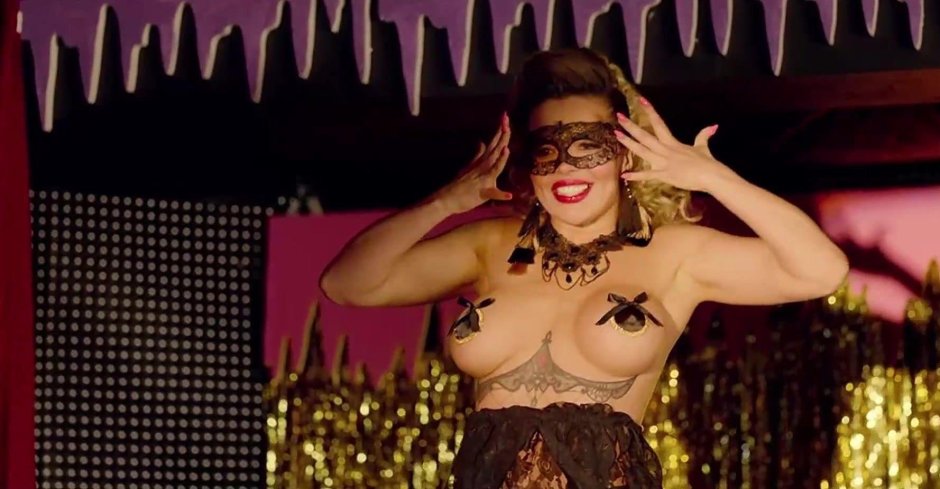 Karina Zvereva Polar striptease