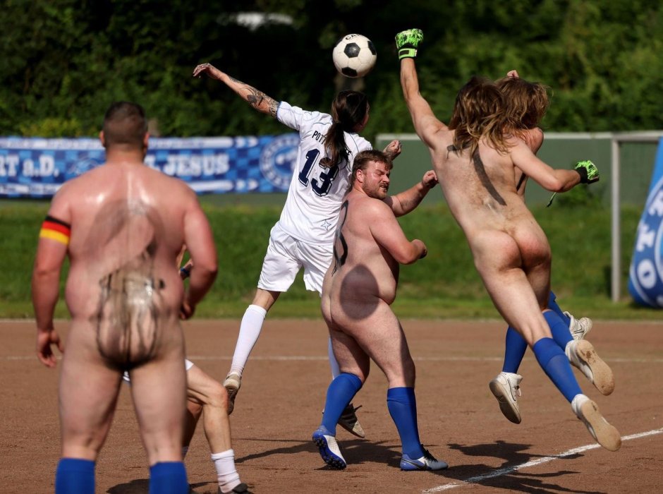 Naked celebrity football players
