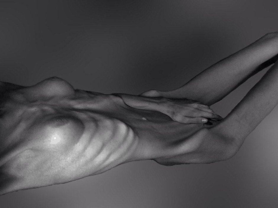 Naked anorexic models
