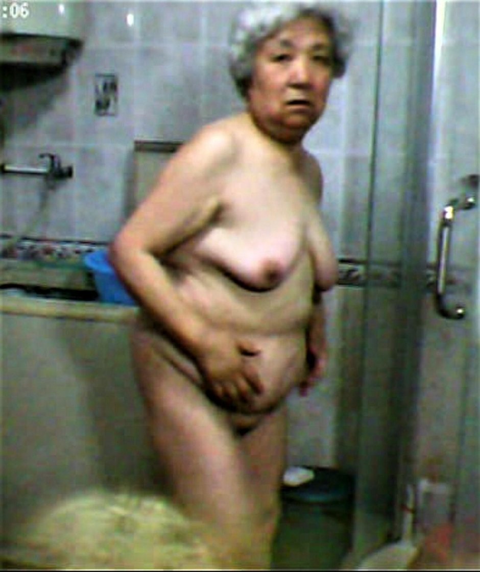 Naked grannies in the shower