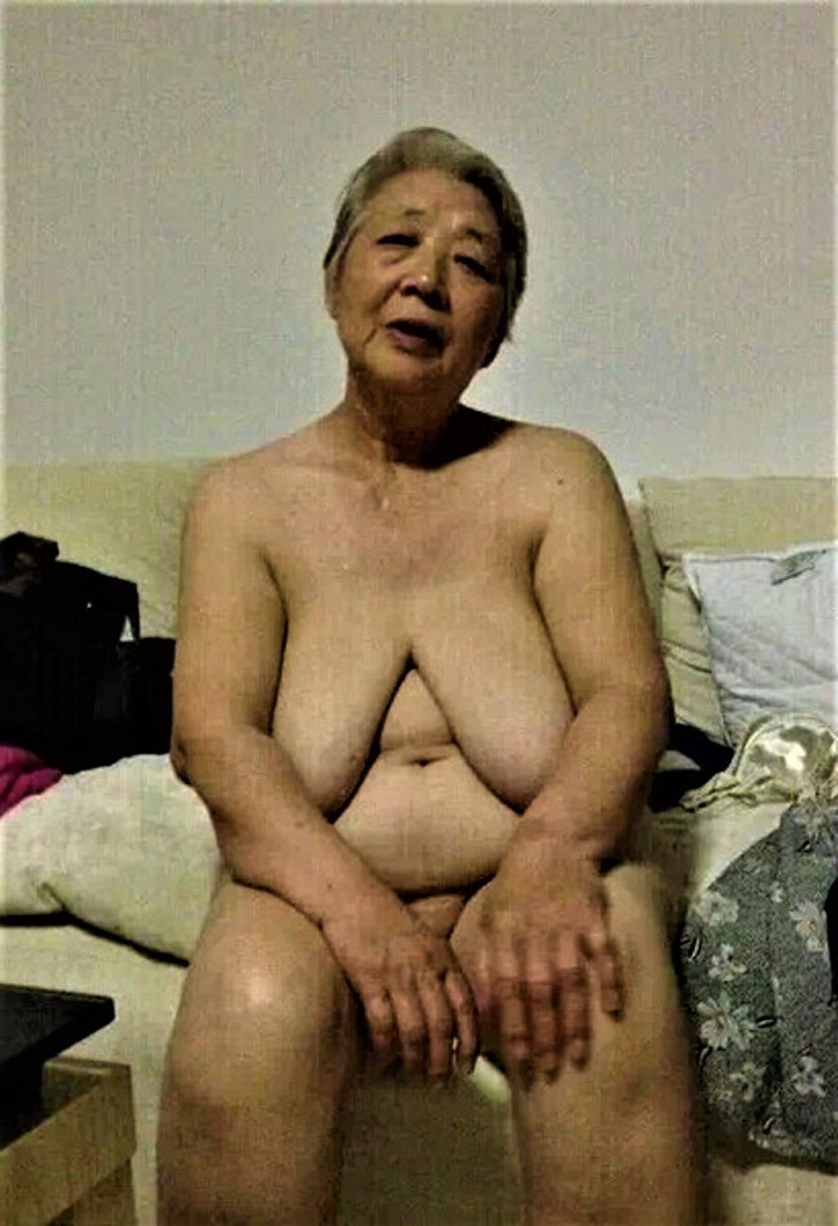 Naked Chinese old women
