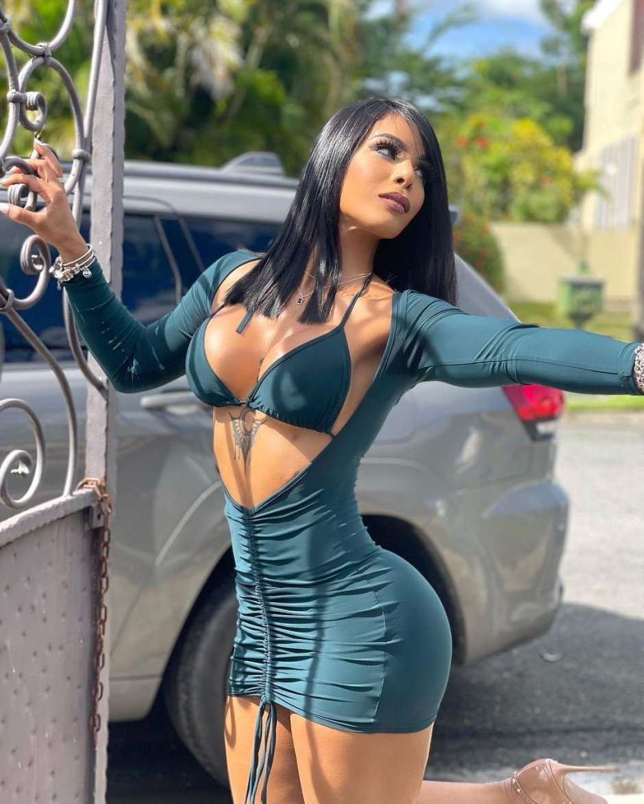 Alexandra Ayala nude