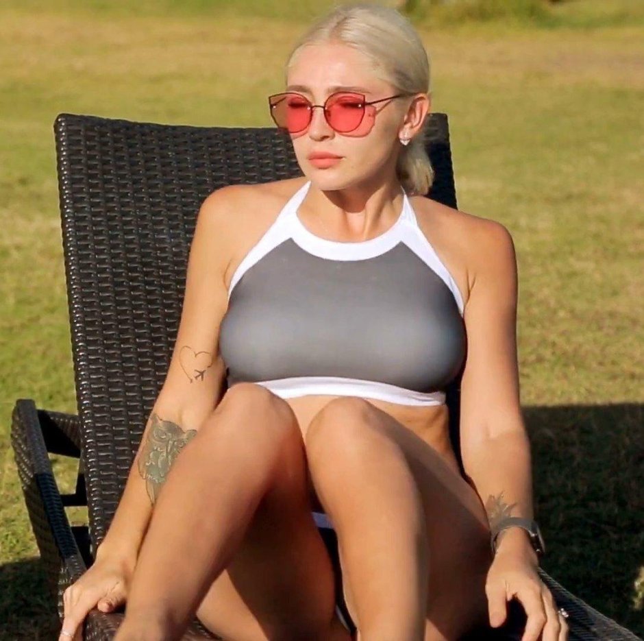 Anastasia Eagle and Tails