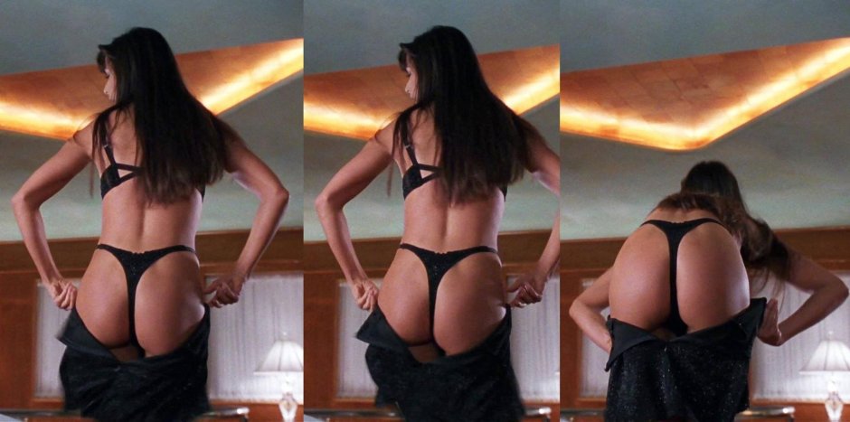 Demi Moore Striptease Rump