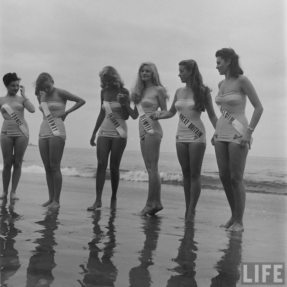 The first contest Miss Universe 1952