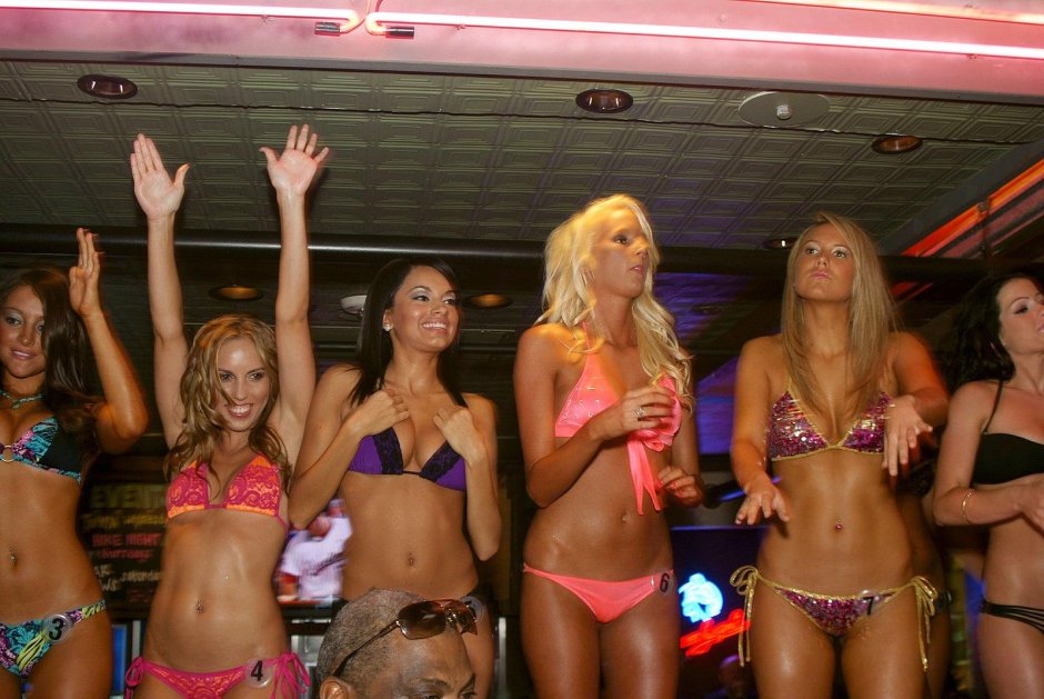 Miss Twin Peaks Contest