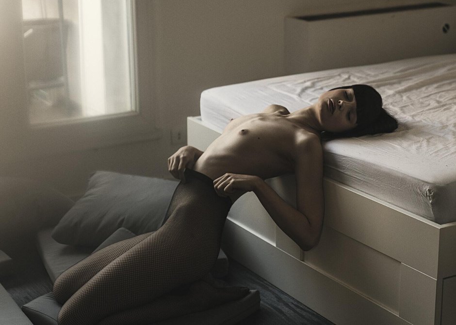 Naked Model Marie Grippon