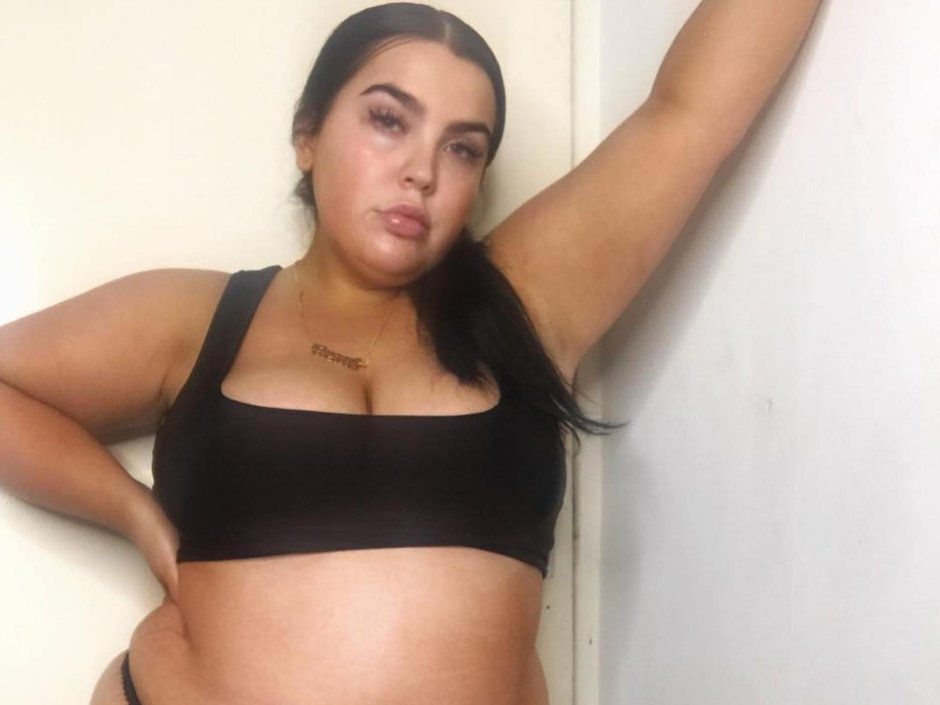 Naked Chubbi and BBV in contact