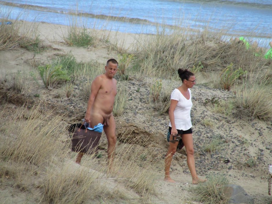 Cfnm in the nature of Shore