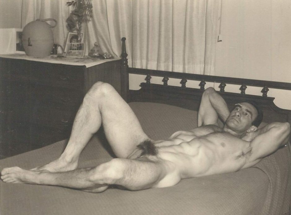 Retro erection of a teenager