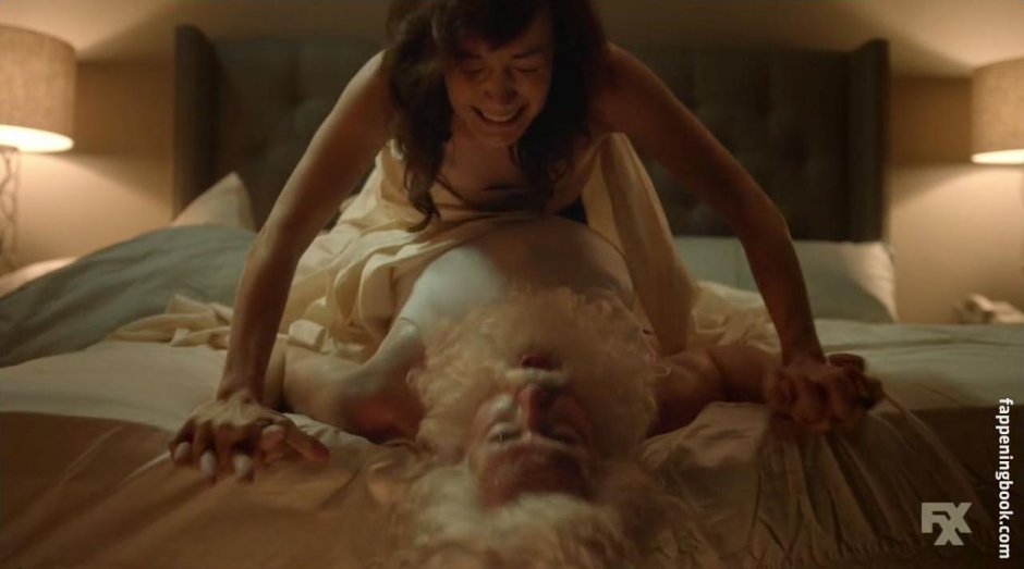 Britt Robert Song Naked