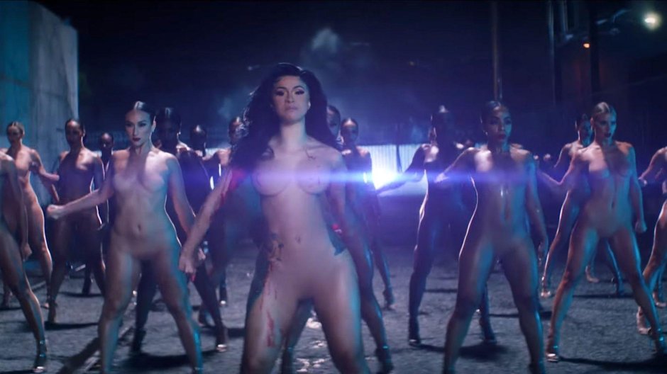 Naked girls in music clips