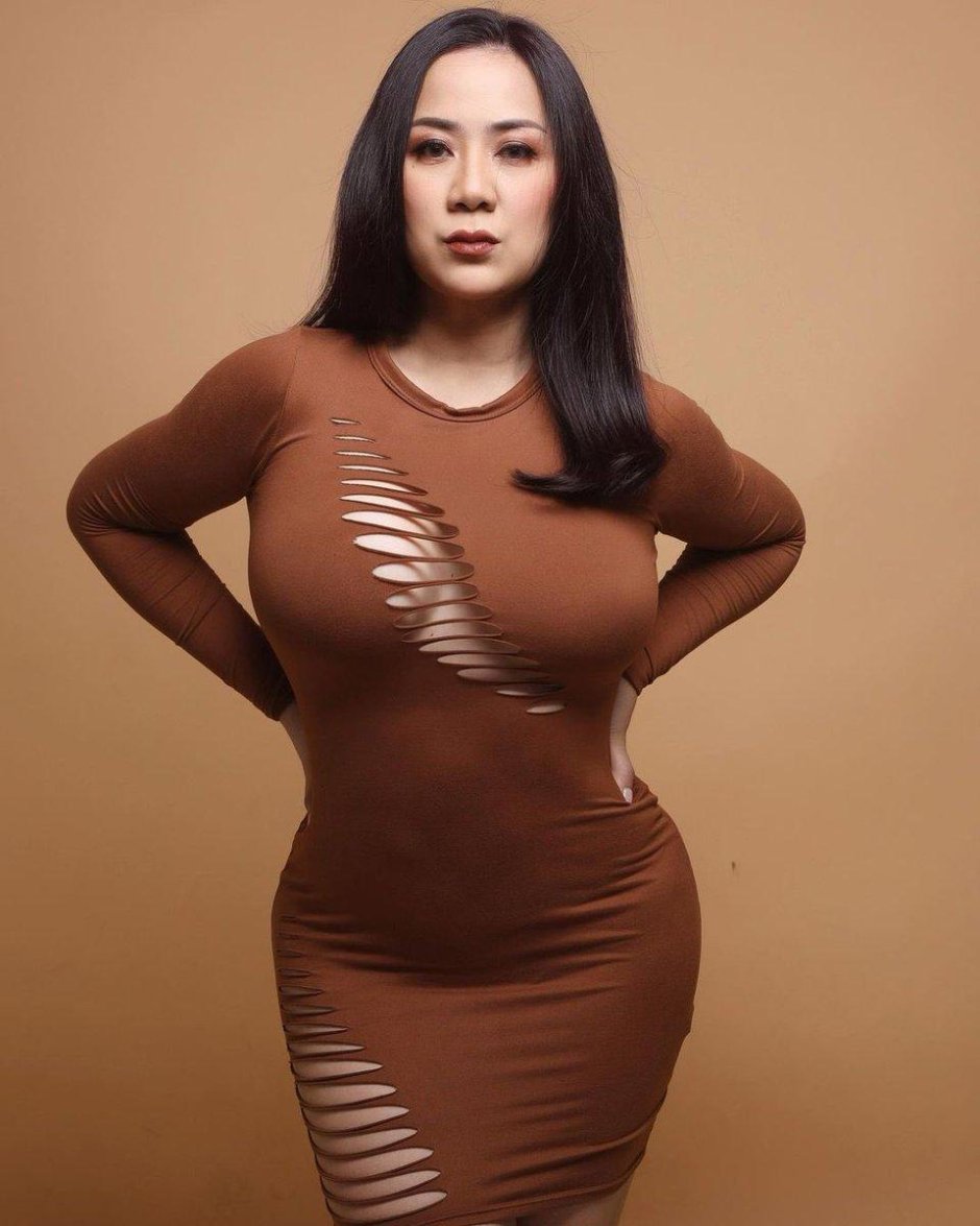 Tante Ernie in a transparent dress