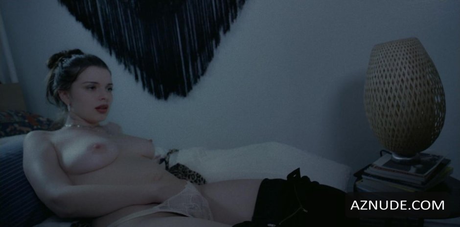 Julia Fox actress Sex Scene