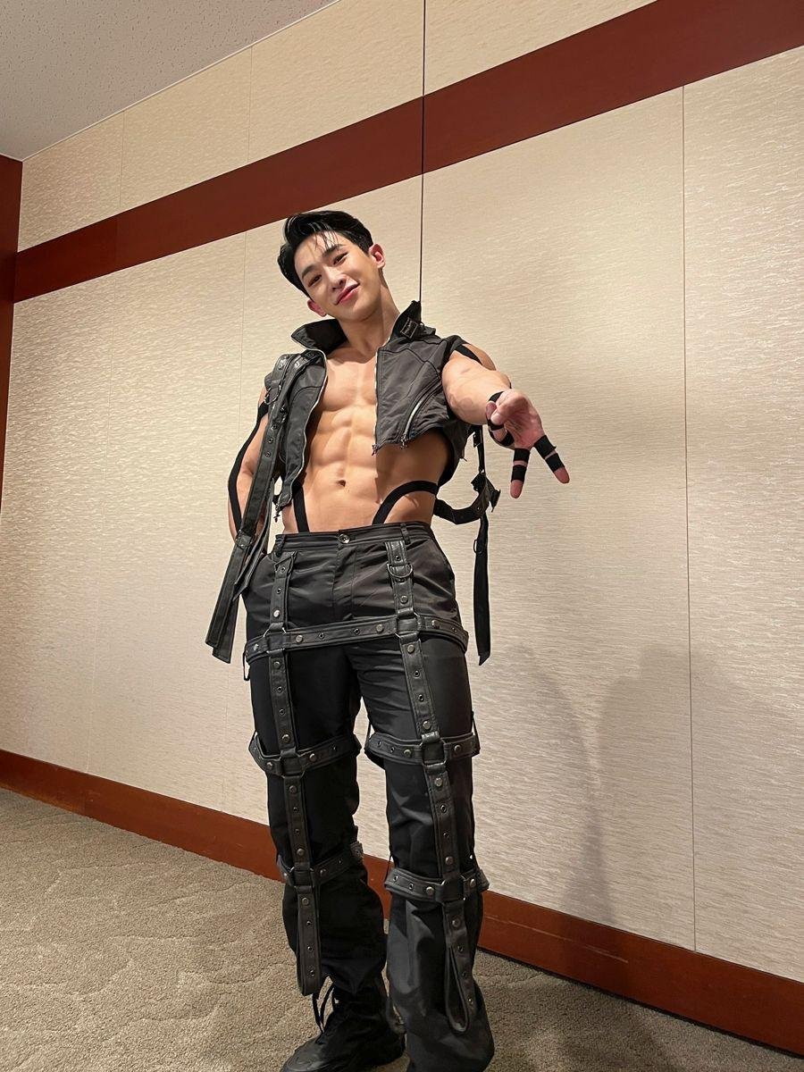 Monsta x vonkho press 2019