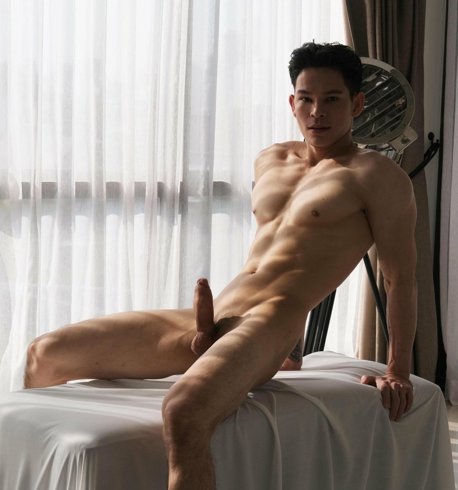 Naked Asian men