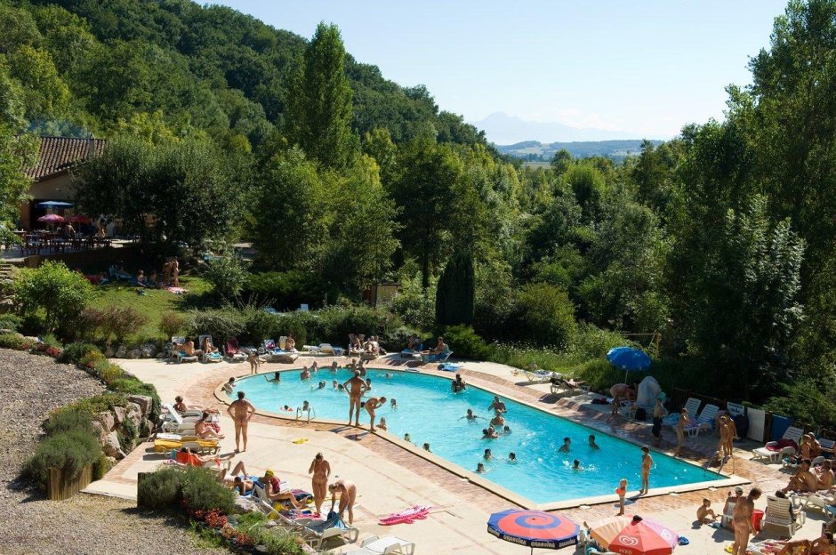 Camping La Jenny - Domaine Naturiste Jolie